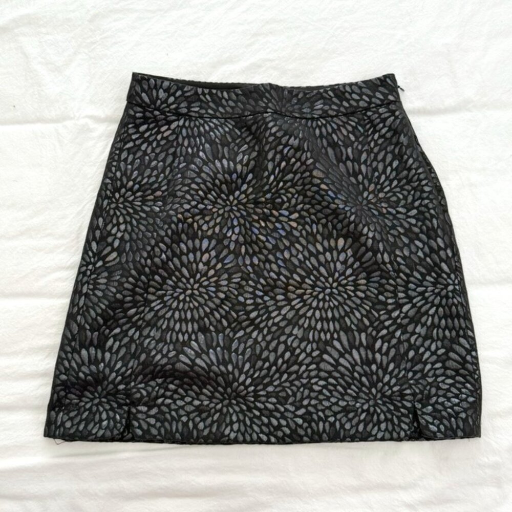 Loft Black A-line mini skirt with shiny jacquard detail - Size 2
